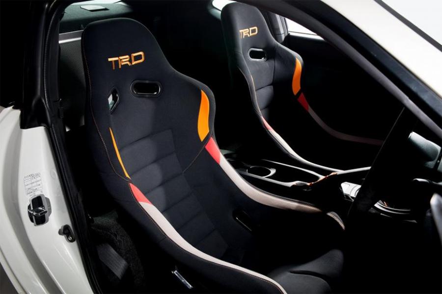  Toyota GT 86 14R-60 Limited Edition 2014 года  (фото 16 из 35)